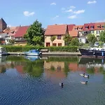 Reihenhaus In Plau Am Mit Terrasse Und Balkon Prázdninový dům Plau am See