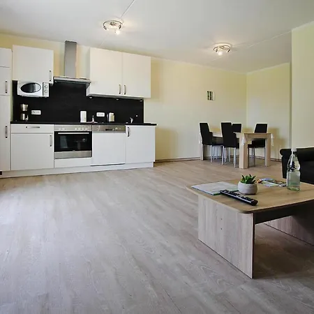 Reihenhaus In Plau Am Mit Terrasse Und Balkon Feriehus *