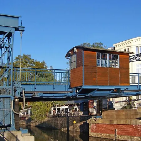 Reihenhaus In Plau Am Mit Terrasse Und Balkon Сasa de vacaciones